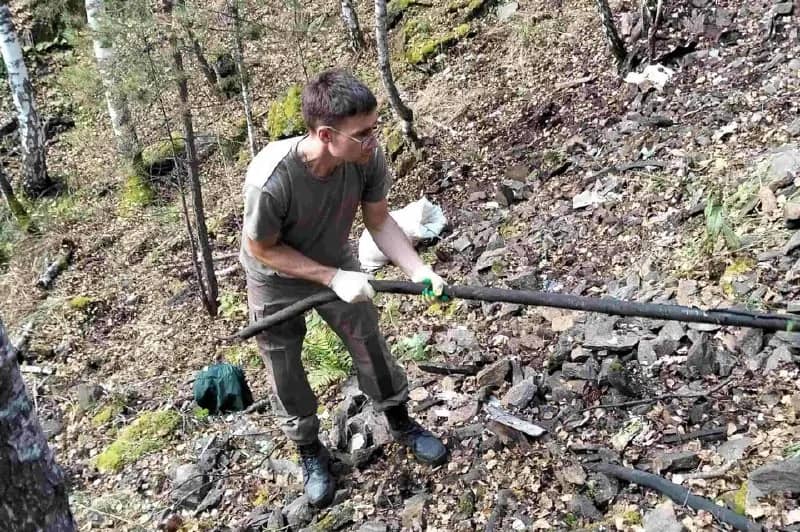 На границе Таганая нашли нелегальную свалку