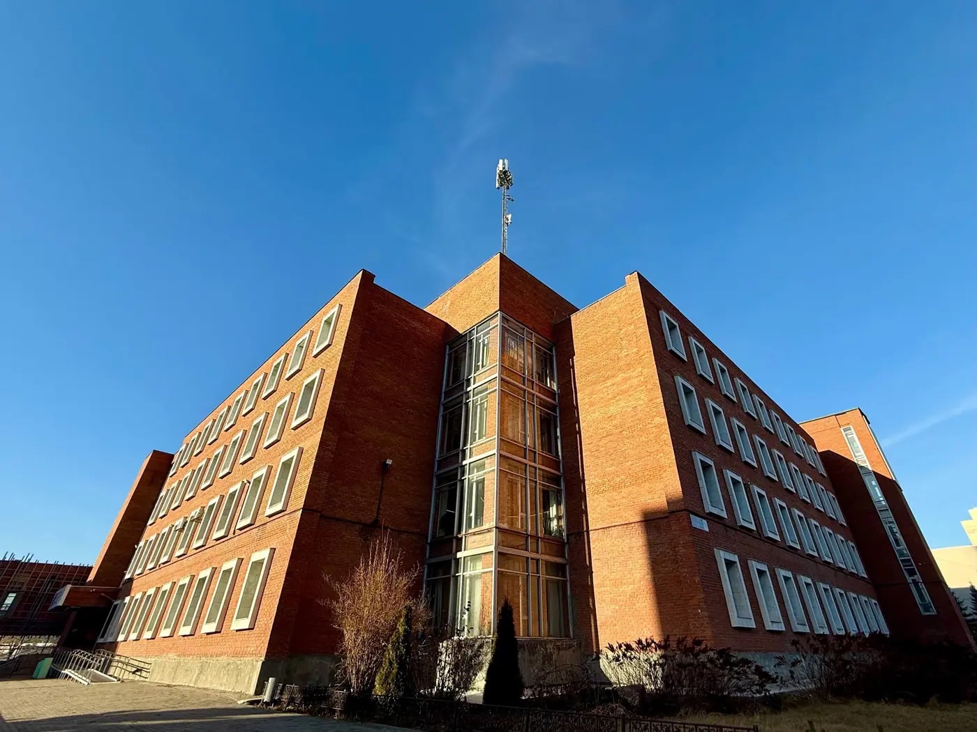 ЧелГУ отмечает 50-летний юбилей