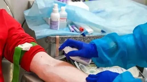 Прокуратура добилась выплат 40 почетным донорам в Челябинске