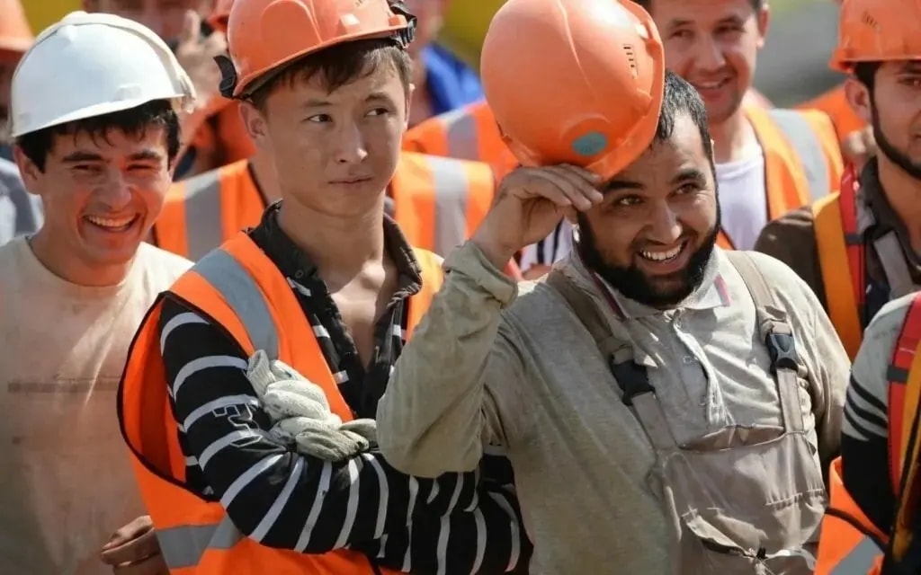 Полиция и пограничники Челябинской области проводят рейды по поиску нелегальных мигрантов