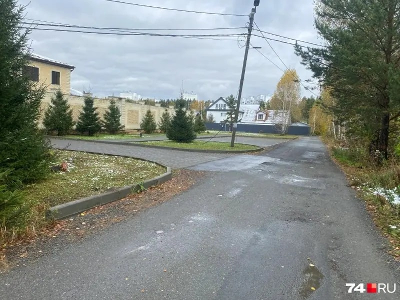 Коттеджный поселок в Парковом остался без света, воды и отопления