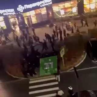 После драки с дымовыми шашками на Белом рынке прошел полицейский рейд