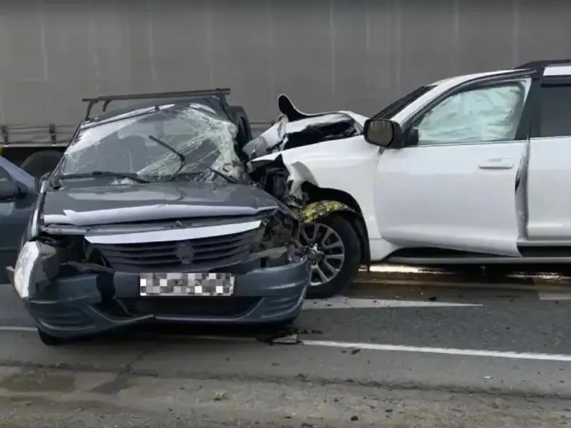 На Западном обходе Челябинска в ДТП погиб водитель Renault Logan