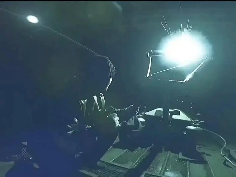 Трое подростков прокатились на крыше электрички ради видео